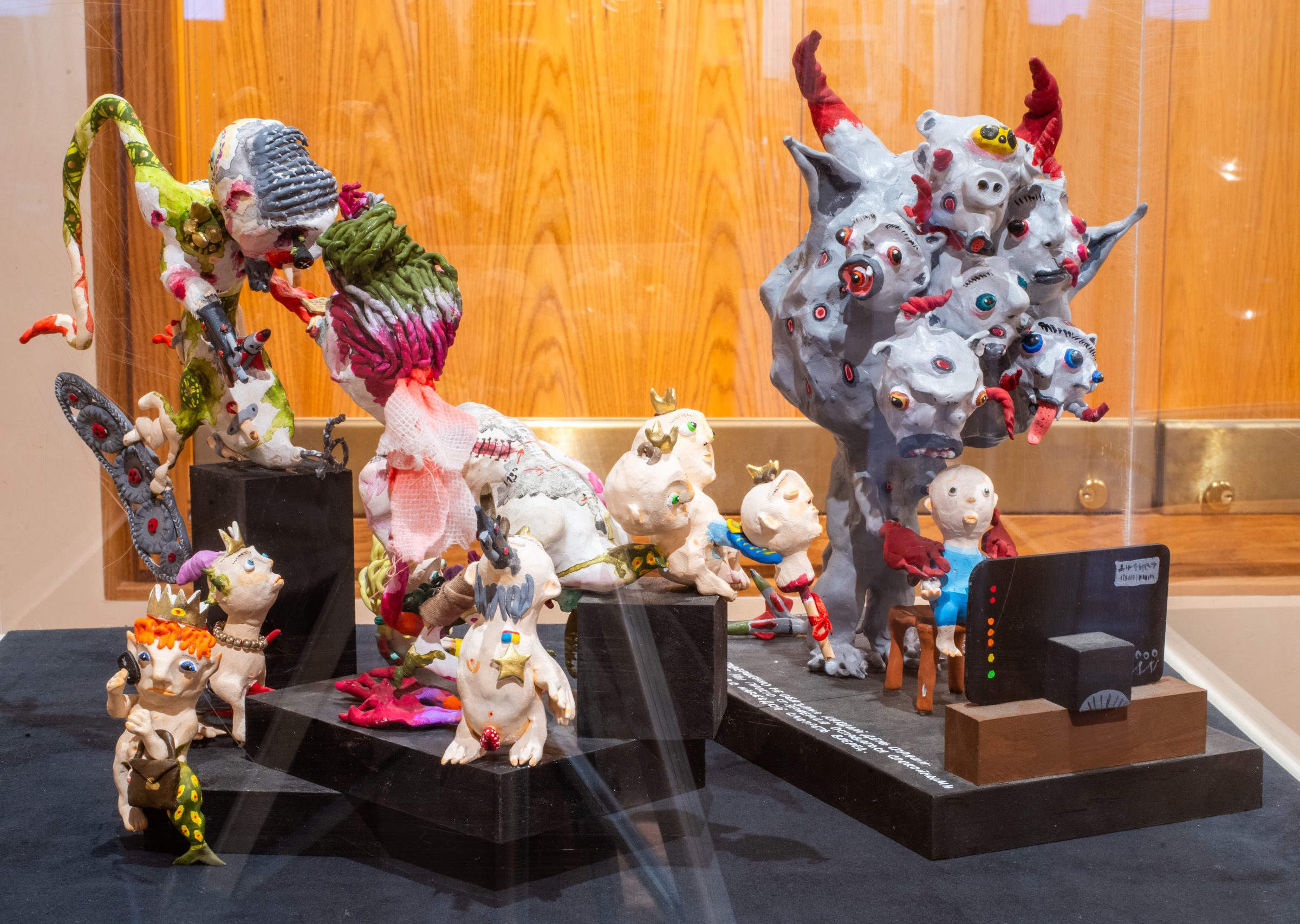 Linor Goralik, War and Plague and Darling sculptures